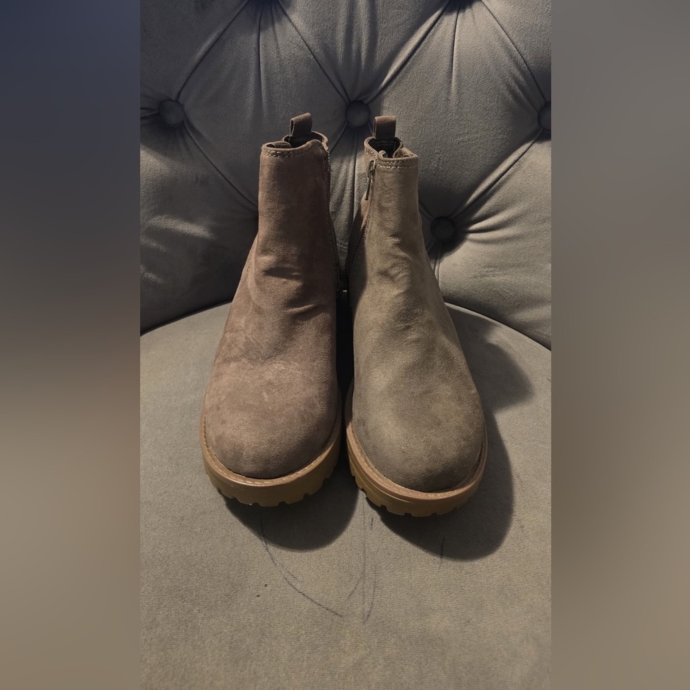 Sun + Stone women Tan Chukka Boots